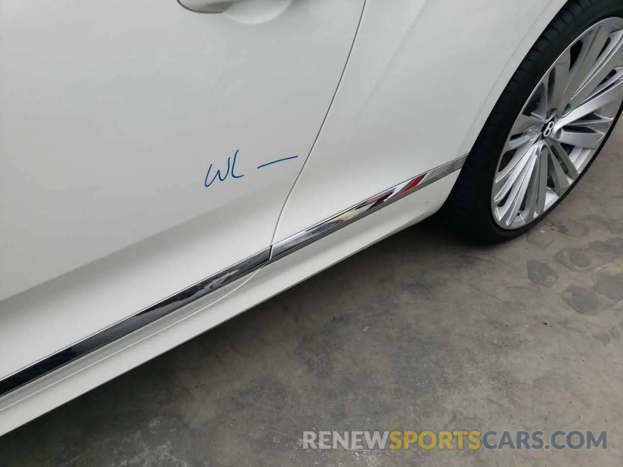 9 Photograph of a damaged car SCBCT2ZGXNC002475 BENTLEY CONTINENTA 2022