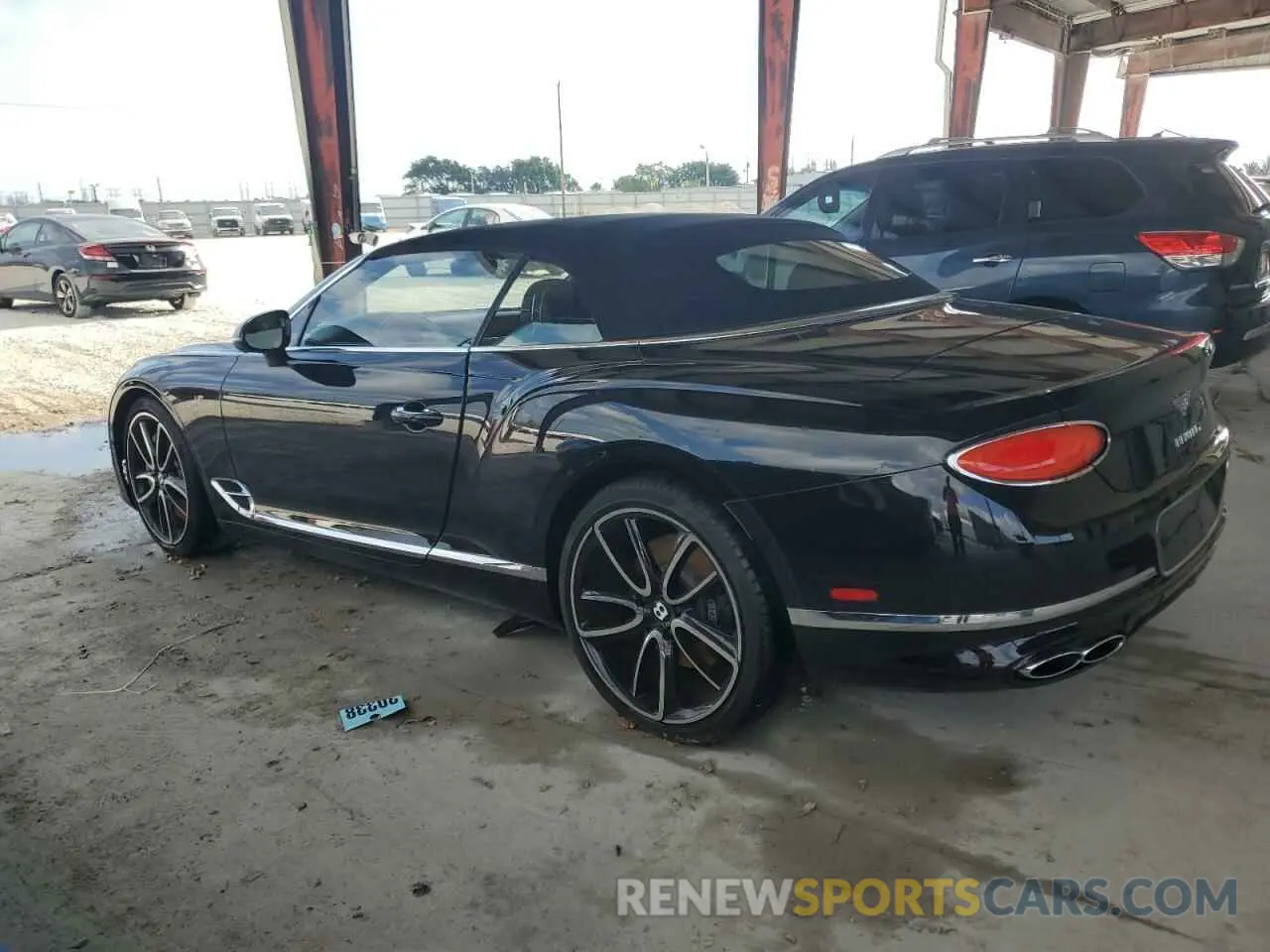 2 Photograph of a damaged car SCBDG4ZGXNC093834 BENTLEY CONTINENTA 2022