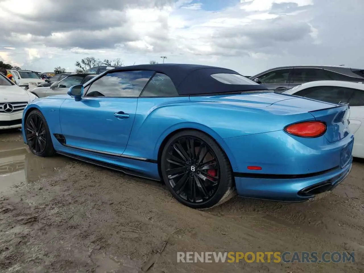 2 Photograph of a damaged car SCBDT4ZG2PC007396 BENTLEY CONTINENTA 2023