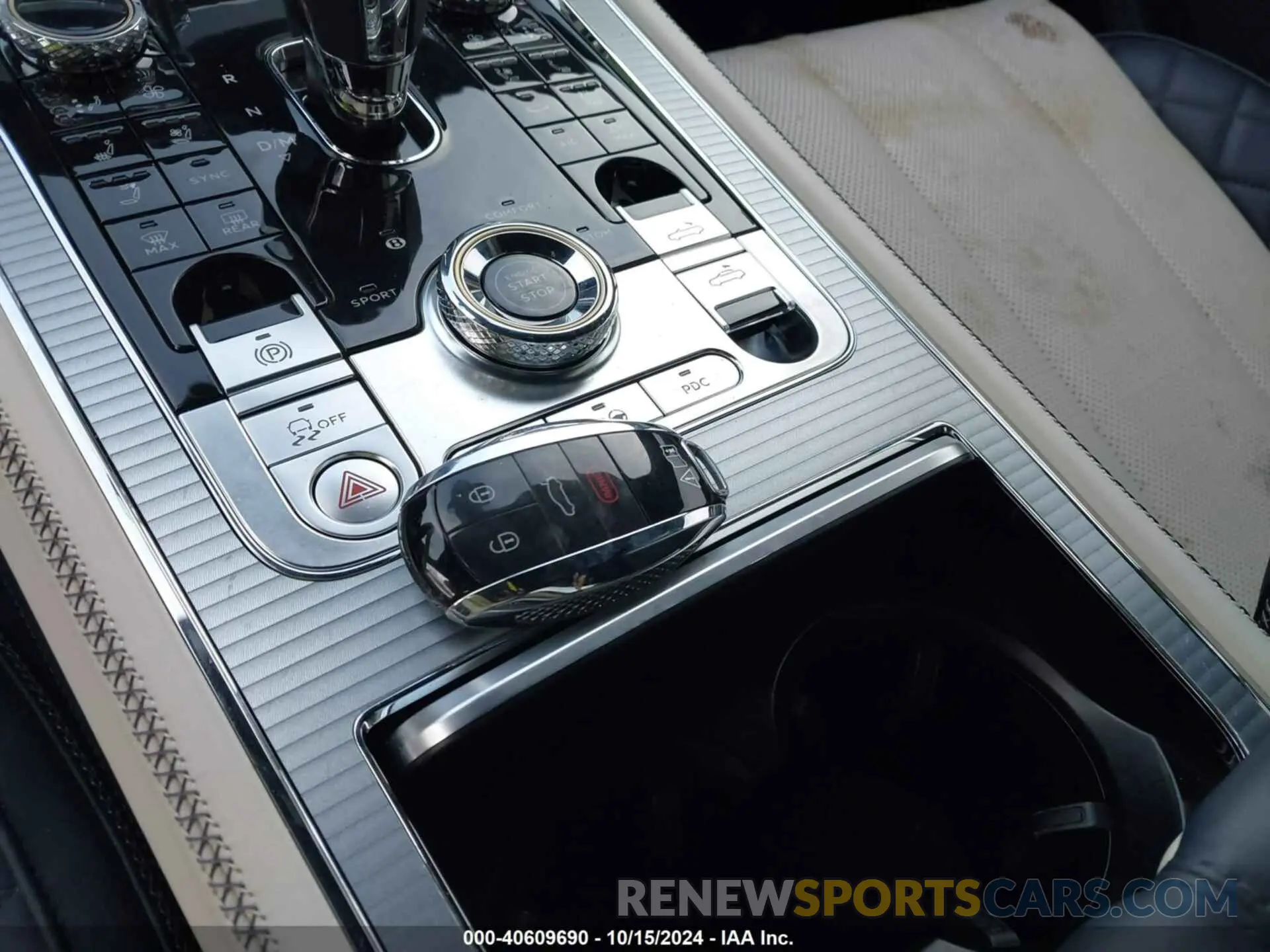 11 Photograph of a damaged car SCBDG4ZG6NC002140 BENTLEY CONTINENTAL GT 2022