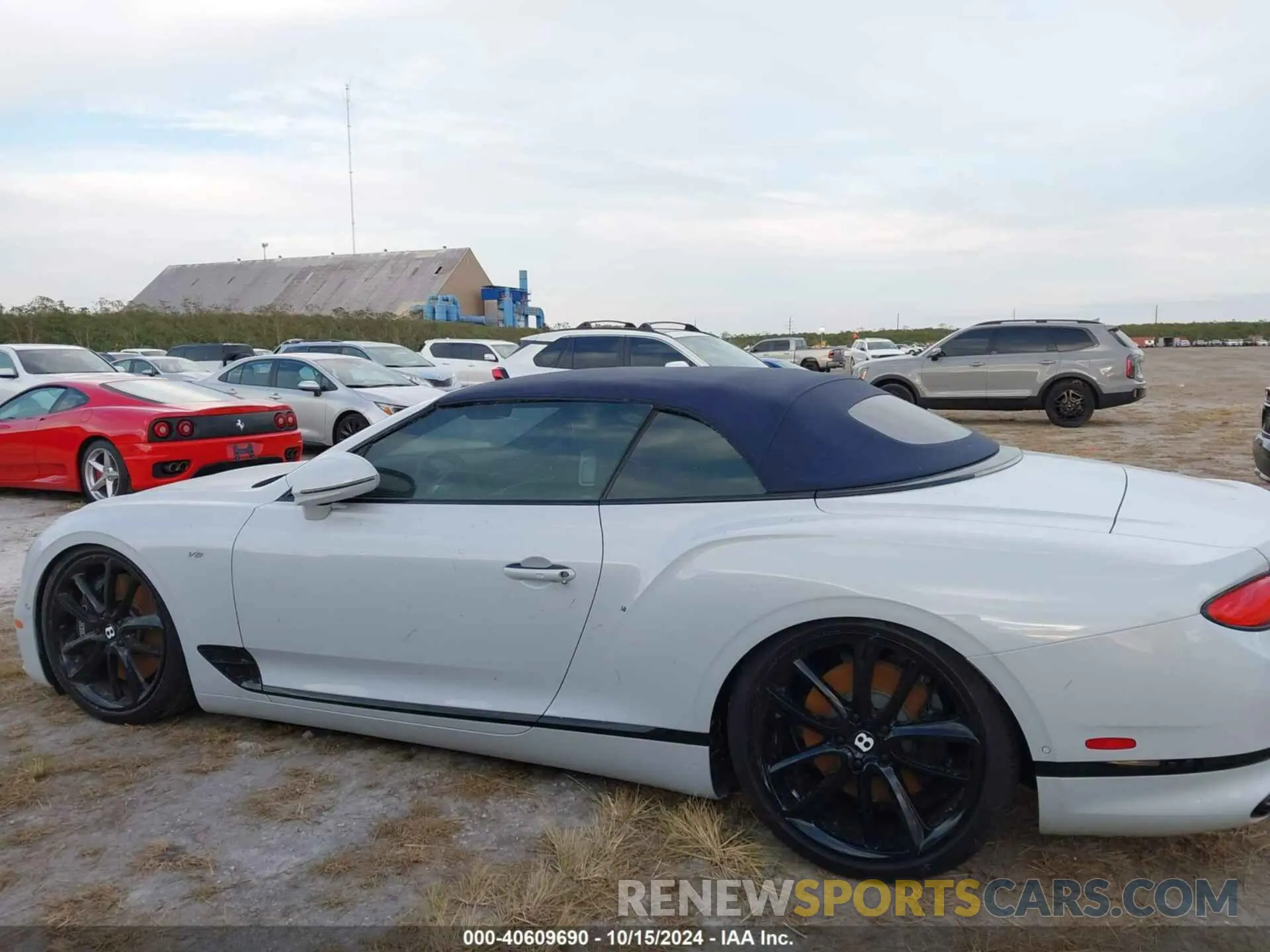 14 Photograph of a damaged car SCBDG4ZG6NC002140 BENTLEY CONTINENTAL GT 2022