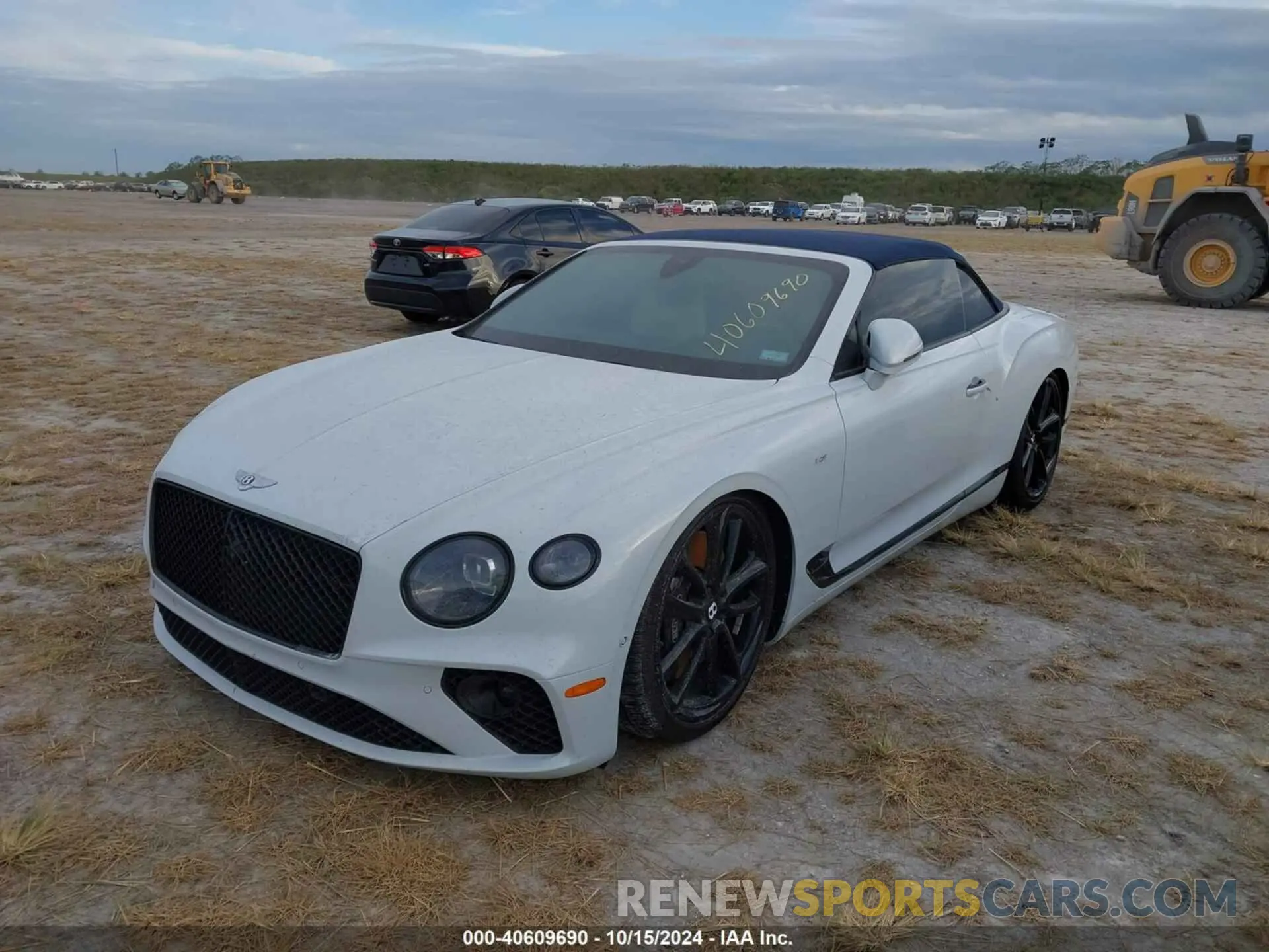 2 Photograph of a damaged car SCBDG4ZG6NC002140 BENTLEY CONTINENTAL GT 2022