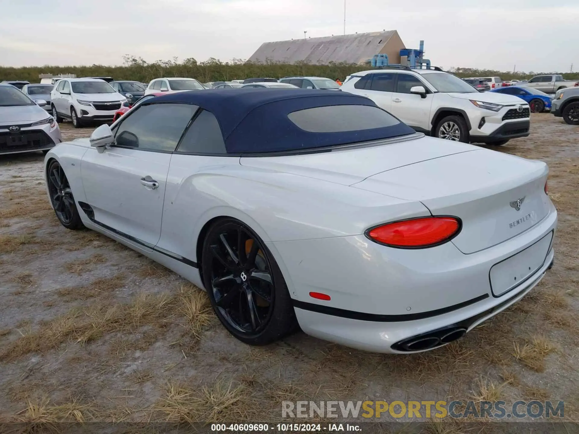 3 Photograph of a damaged car SCBDG4ZG6NC002140 BENTLEY CONTINENTAL GT 2022