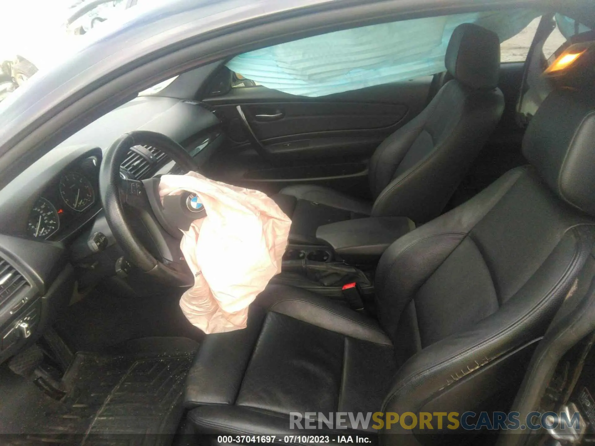 5 Photograph of a damaged car WBAUC9C50CVM12864 BMW 1 SERIES 2012