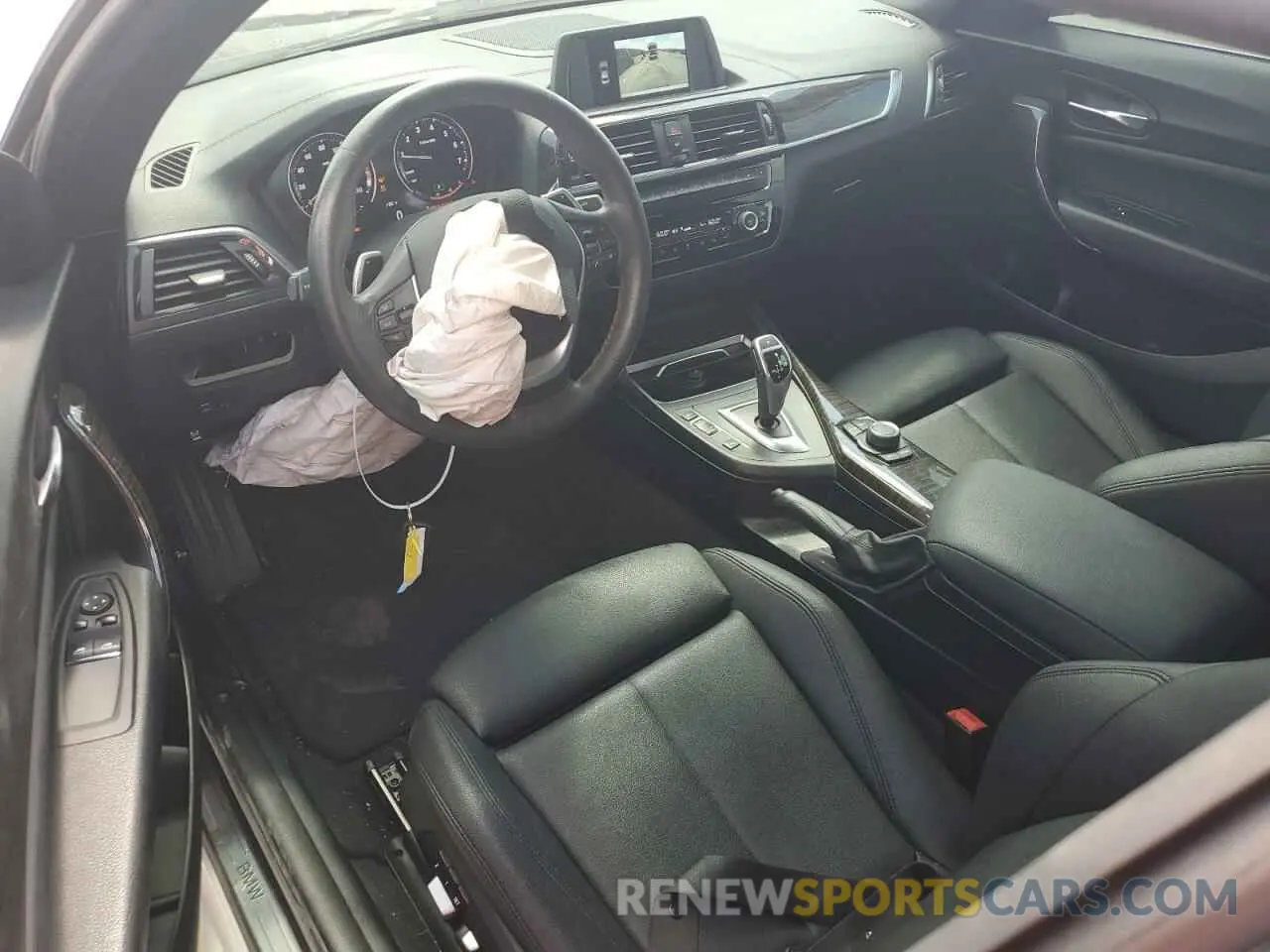 8 Photograph of a damaged car WBA2J1C5XKVD09905 BMW 2 SERIES 2019