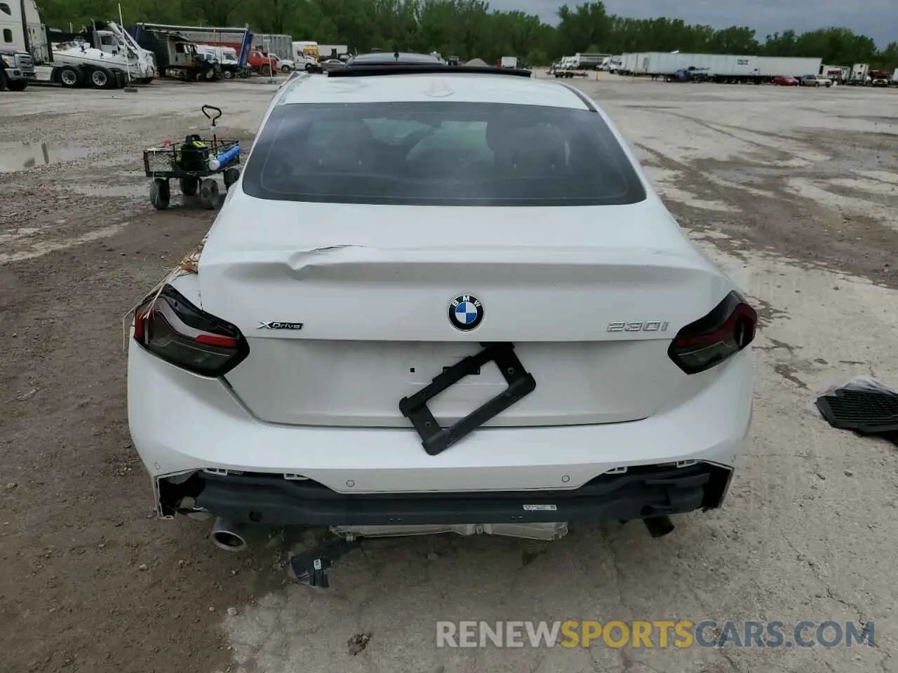 6 Photograph of a damaged car 3MW33CM02P8D50632 BMW 2 SERIES 2023