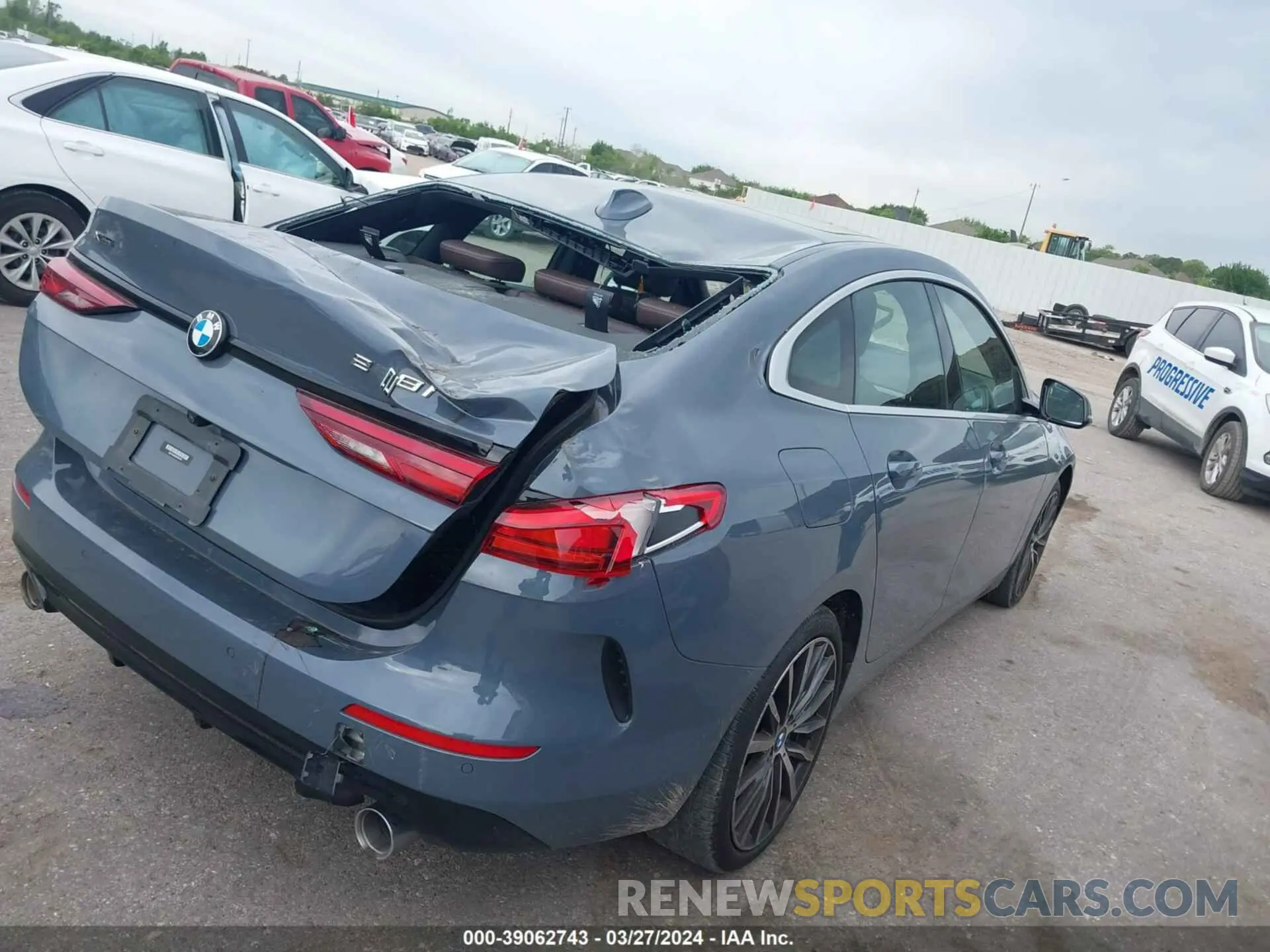 4 Photograph of a damaged car WBA73AK02M7H06795 BMW 228XI 2021