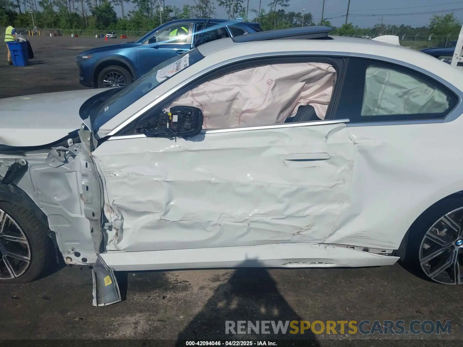 6 Photograph of a damaged car 3MW23CM0XN8C48827 BMW 230 2022