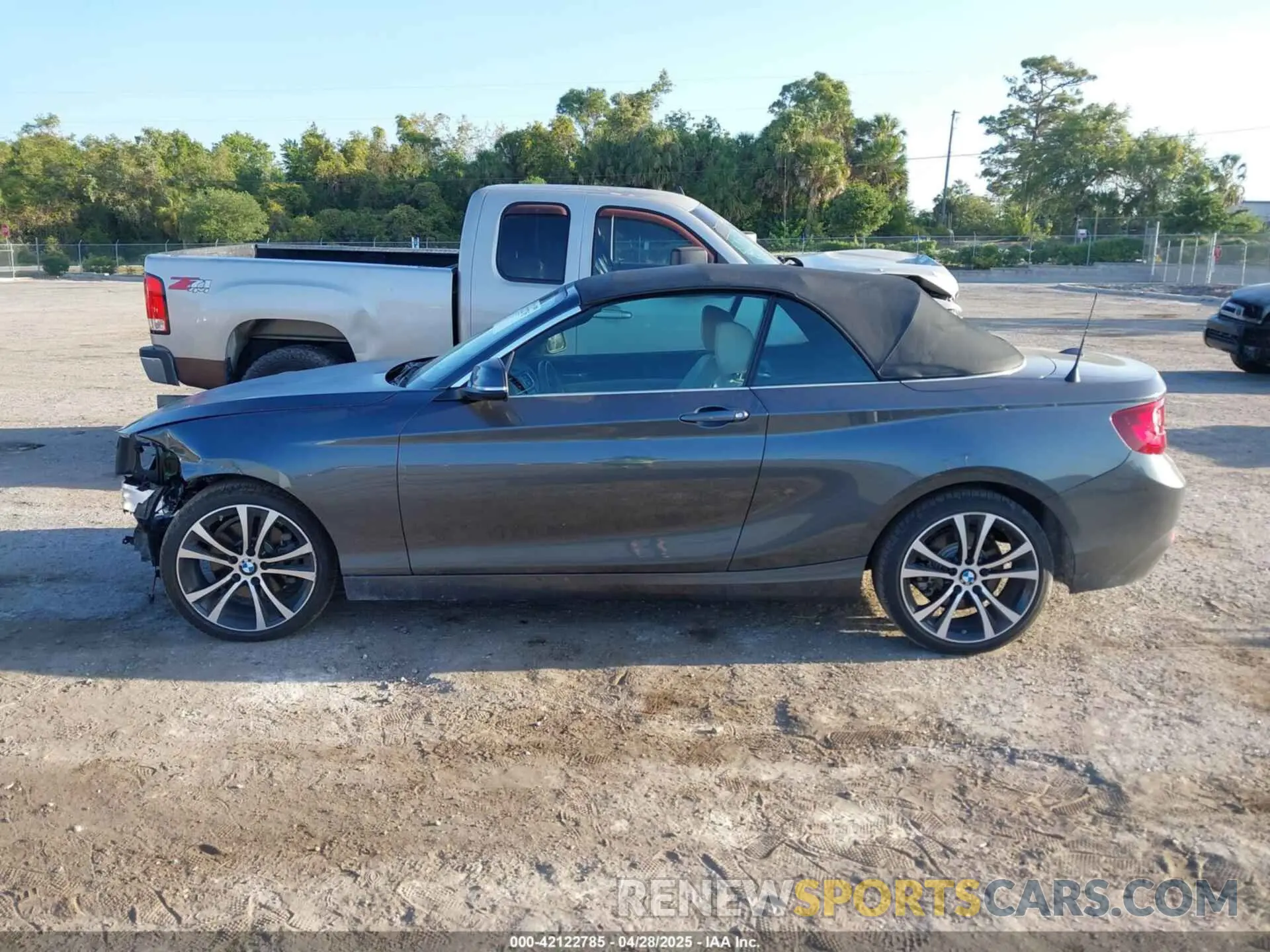 14 Photograph of a damaged car WBA2K1C08L7G28887 BMW 230I 2020