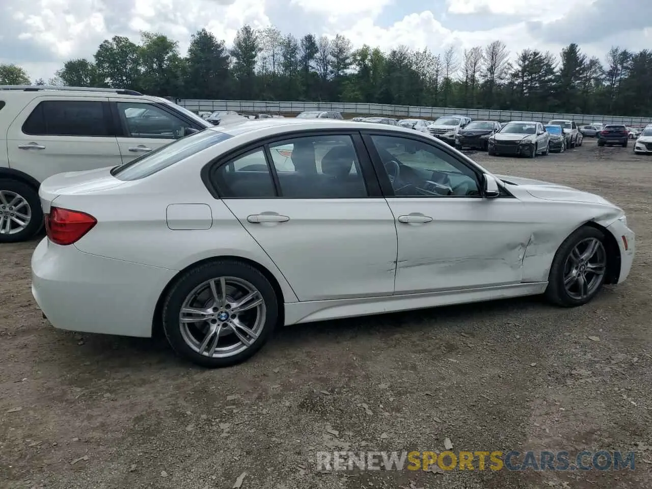 3 Photograph of a damaged car WBA3B9G5XENR90577 BMW 3 SERIES 2014