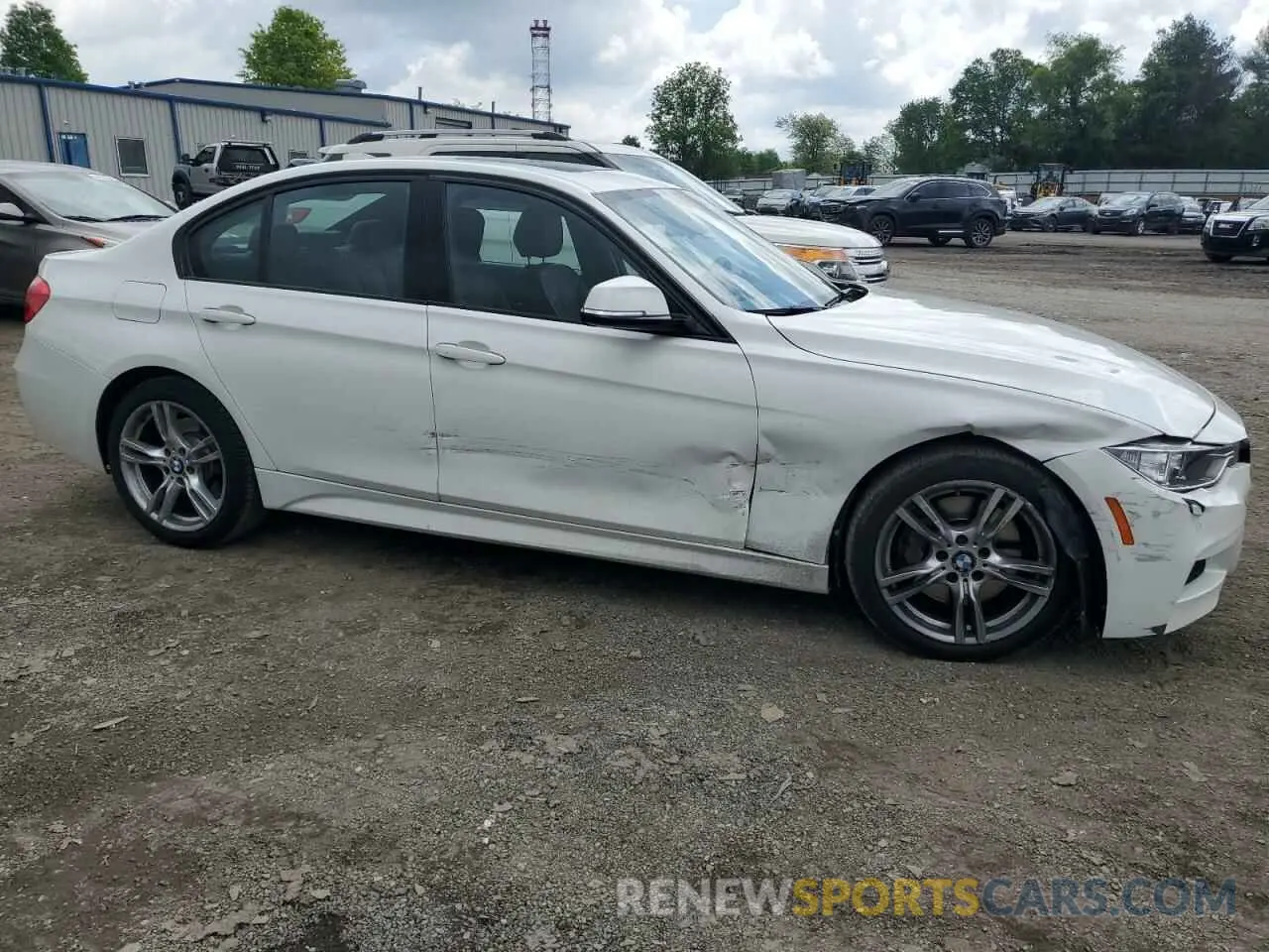 4 Photograph of a damaged car WBA3B9G5XENR90577 BMW 3 SERIES 2014
