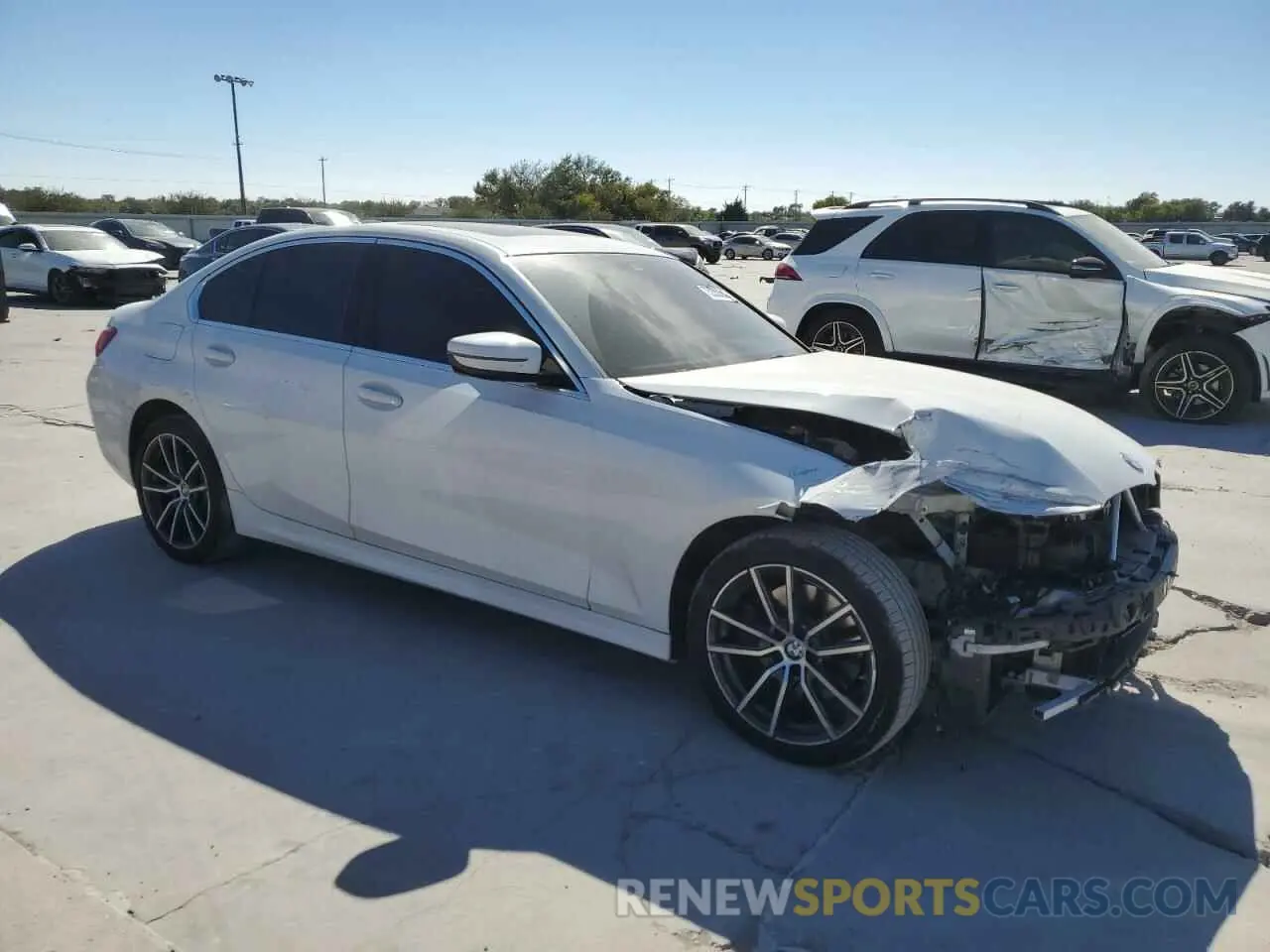 4 Photograph of a damaged car 3MW5R1J50K8B02707 BMW 3 SERIES 2019
