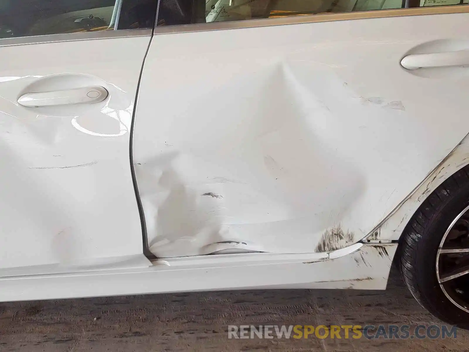 9 Photograph of a damaged car 3MW5R1J51K8A04219 BMW 3 SERIES 2019