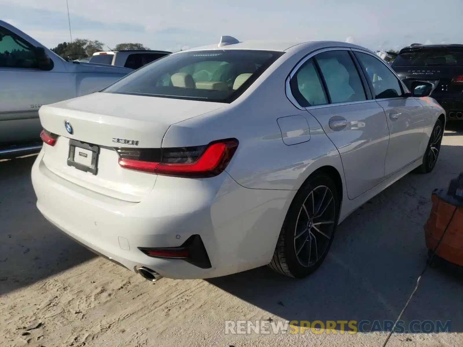 4 Photograph of a damaged car 3MW5R1J51K8B01162 BMW 3 SERIES 2019