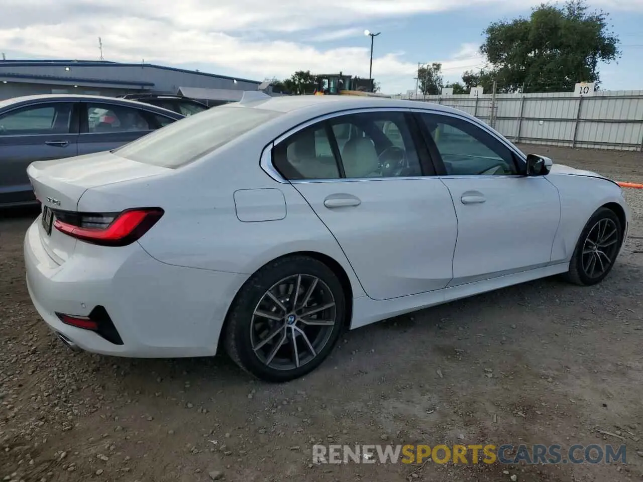 3 Photograph of a damaged car 3MW5R1J51K8B02182 BMW 3 SERIES 2019