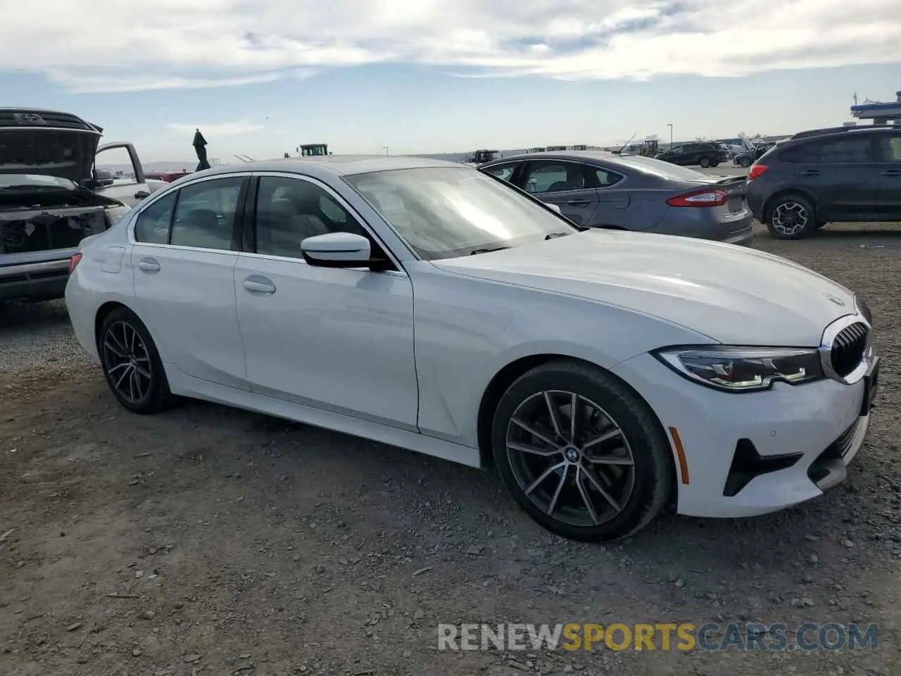 4 Photograph of a damaged car 3MW5R1J51K8B02182 BMW 3 SERIES 2019