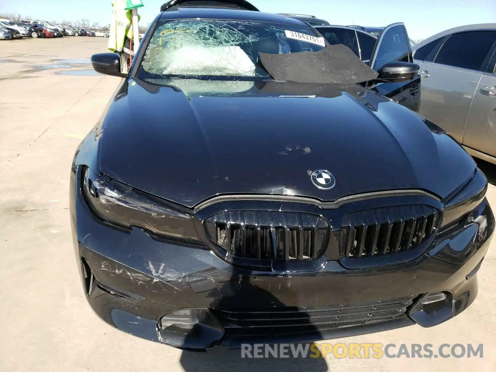 9 Photograph of a damaged car 3MW5R1J52K8B01431 BMW 3 SERIES 2019