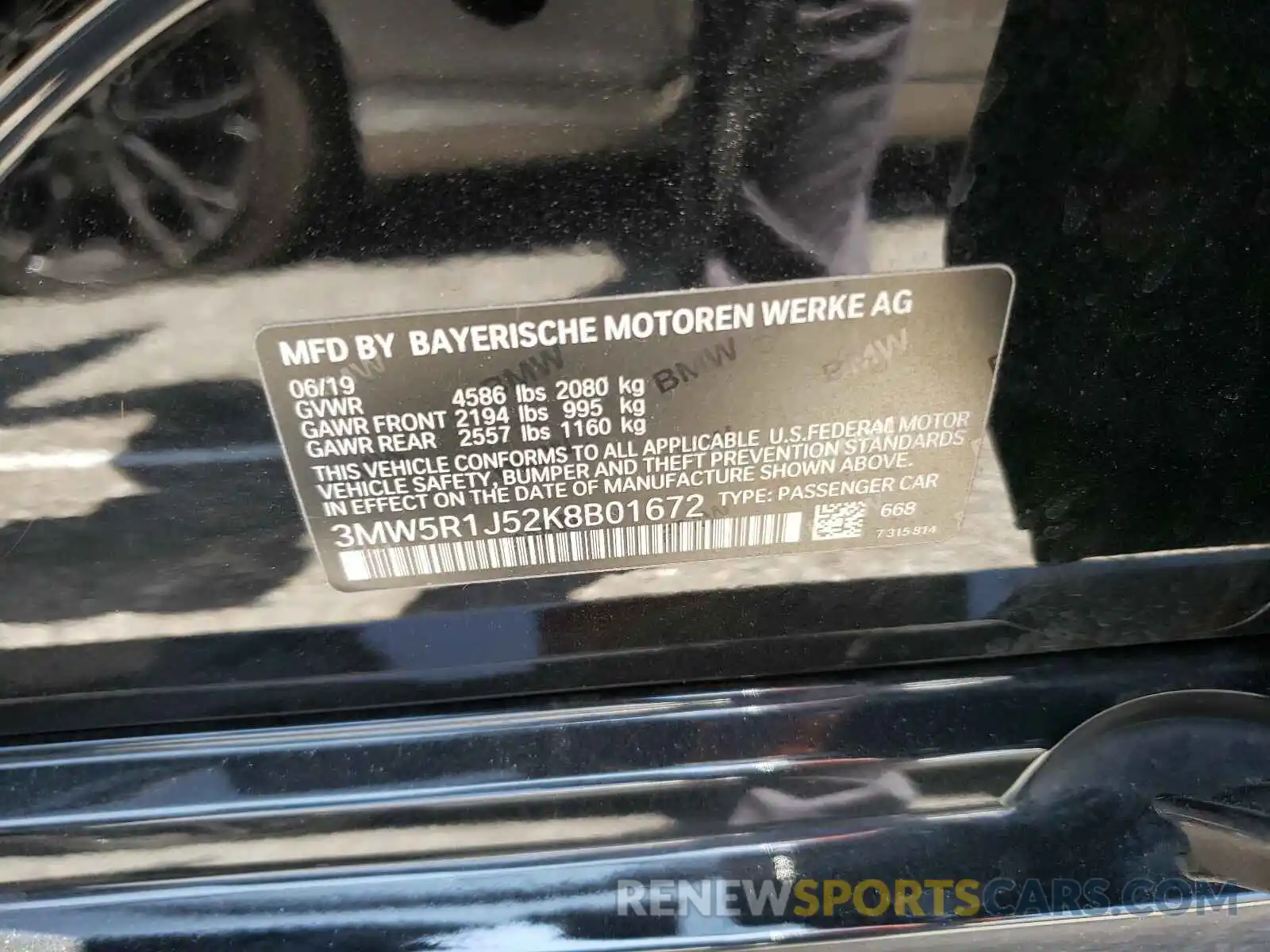 10 Photograph of a damaged car 3MW5R1J52K8B01672 BMW 3 SERIES 2019