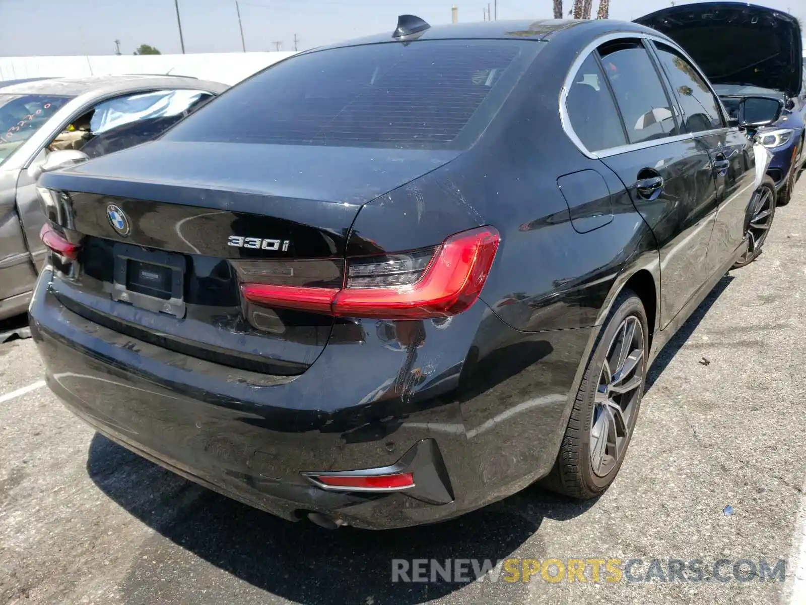 4 Photograph of a damaged car 3MW5R1J52K8B01672 BMW 3 SERIES 2019