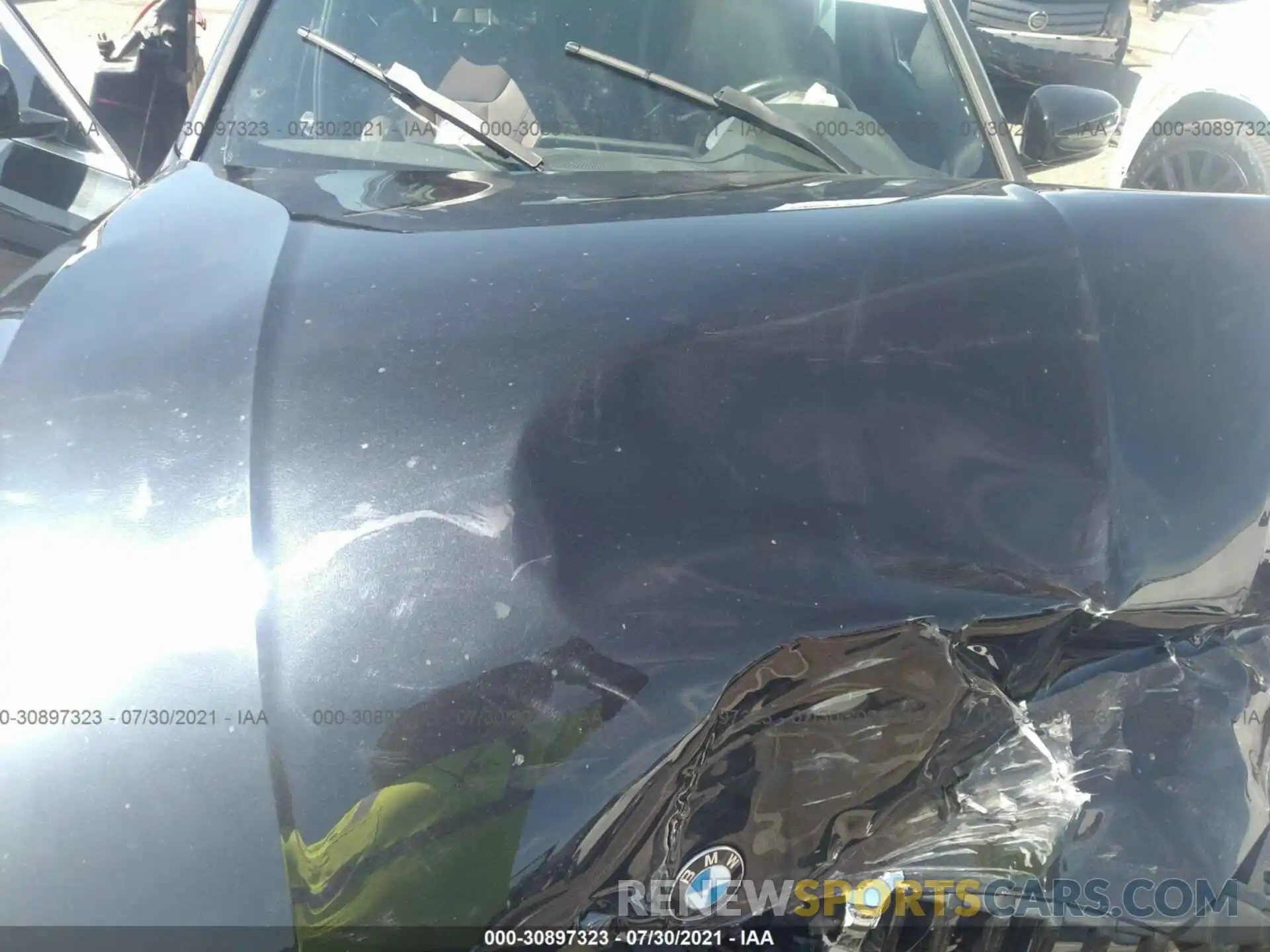 10 Photograph of a damaged car 3MW5R1J53K8A04156 BMW 3 SERIES 2019