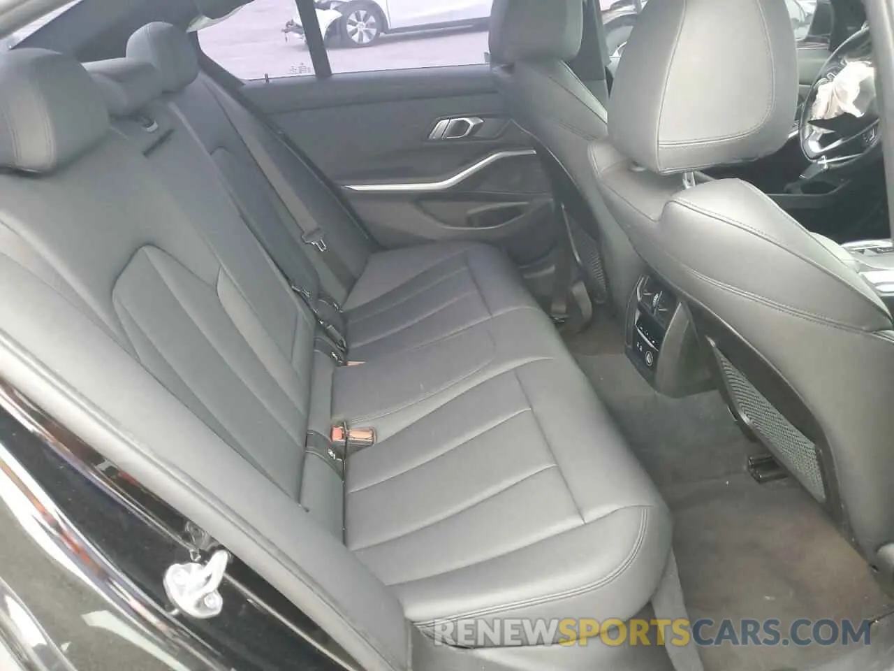 10 Photograph of a damaged car 3MW5R1J54K8A05655 BMW 3 SERIES 2019