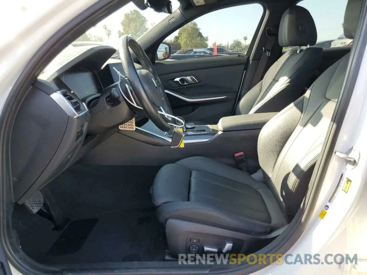 7 Photograph of a damaged car 3MW5R1J54K8B00443 BMW 3 SERIES 2019
