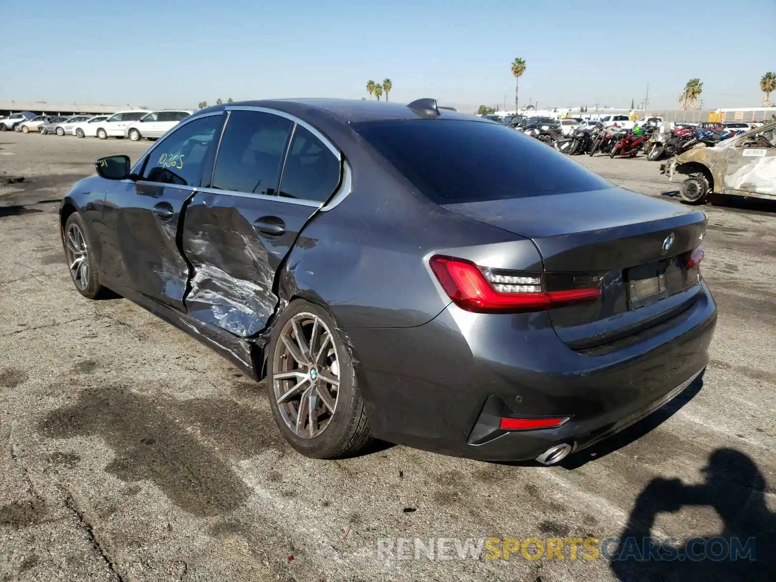 3 Photograph of a damaged car 3MW5R1J54K8B03620 BMW 3 SERIES 2019