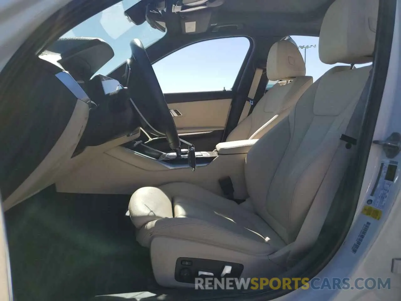 7 Photograph of a damaged car 3MW5R1J55K8B01407 BMW 3 SERIES 2019