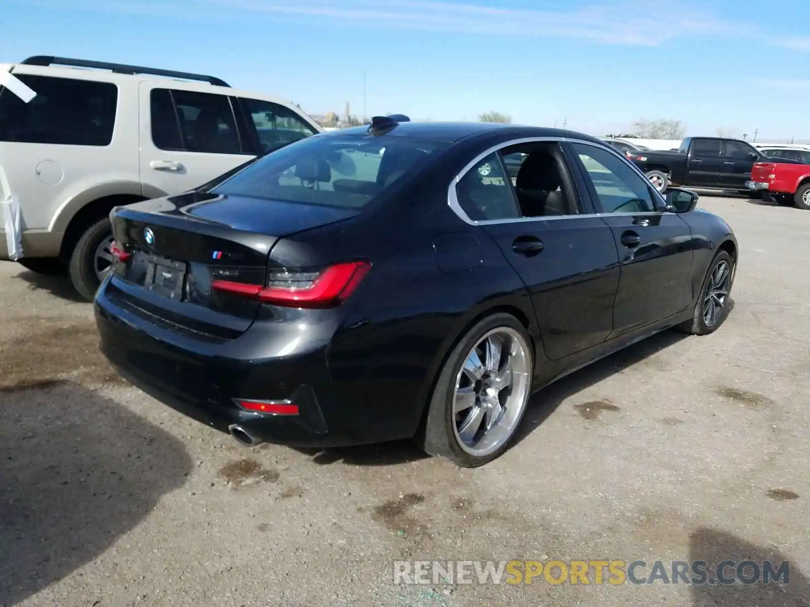 4 Photograph of a damaged car 3MW5R1J56K8A04474 BMW 3 SERIES 2019