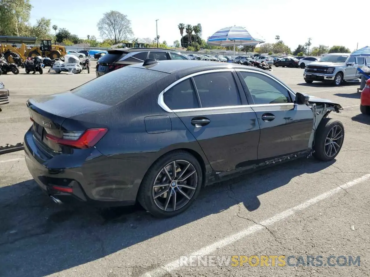 3 Photograph of a damaged car 3MW5R1J58K8B01384 BMW 3 SERIES 2019