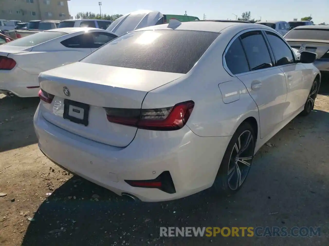 4 Photograph of a damaged car 3MW5R1J58K8B02891 BMW 3 SERIES 2019