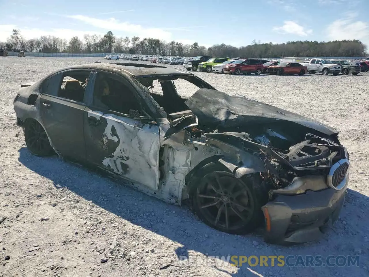 4 Photograph of a damaged car 3MW5R1J59K8B02009 BMW 3 SERIES 2019