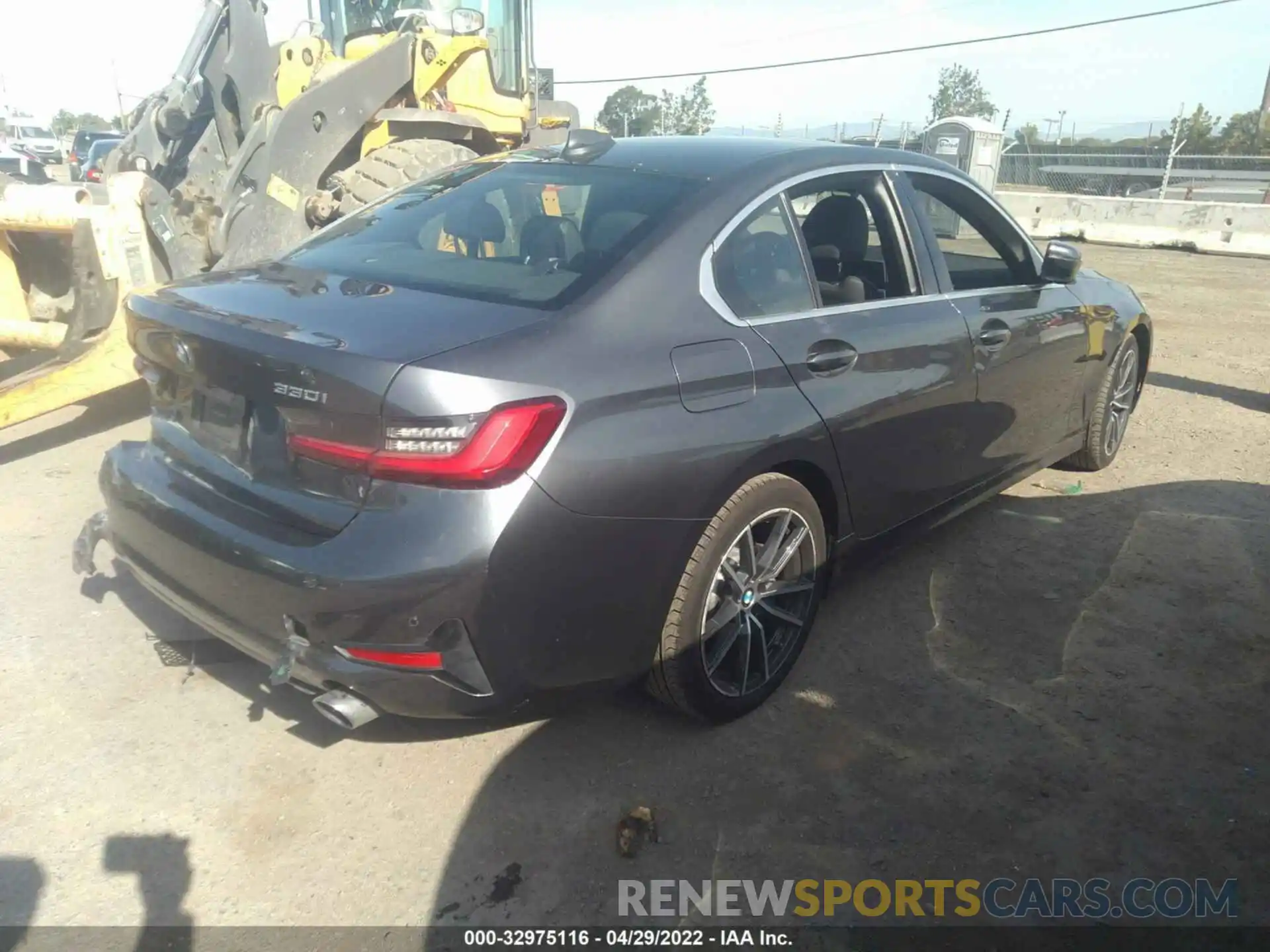 4 Photograph of a damaged car 3MW5R1J5XK8B01807 BMW 3 SERIES 2019