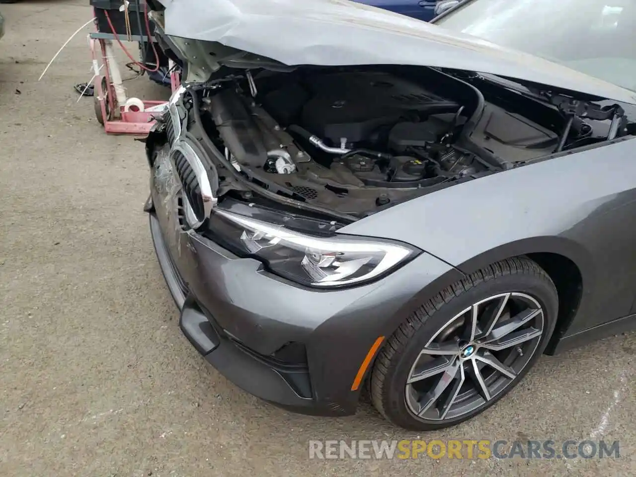 9 Photograph of a damaged car 3MW5R7J51K8B00807 BMW 3 SERIES 2019