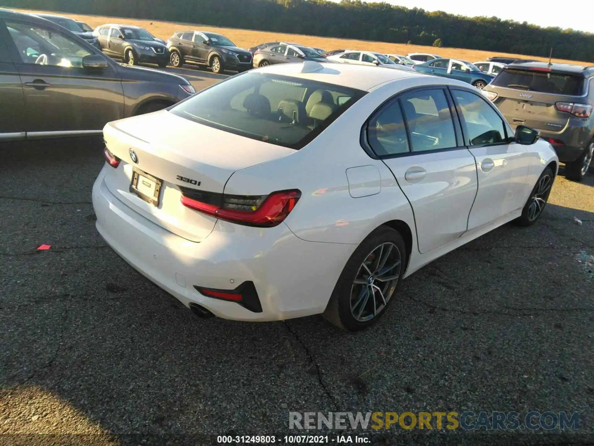 4 Photograph of a damaged car 3MW5R7J53K8B00386 BMW 3 SERIES 2019