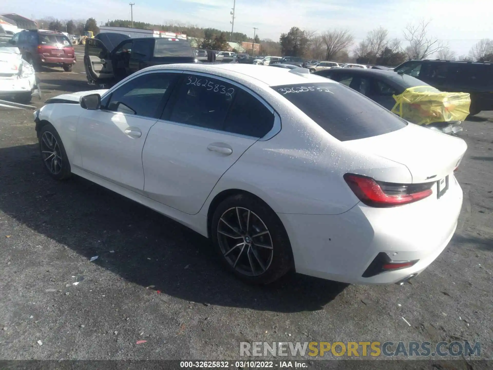 3 Photograph of a damaged car 3MW5R7J53K8B03532 BMW 3 SERIES 2019