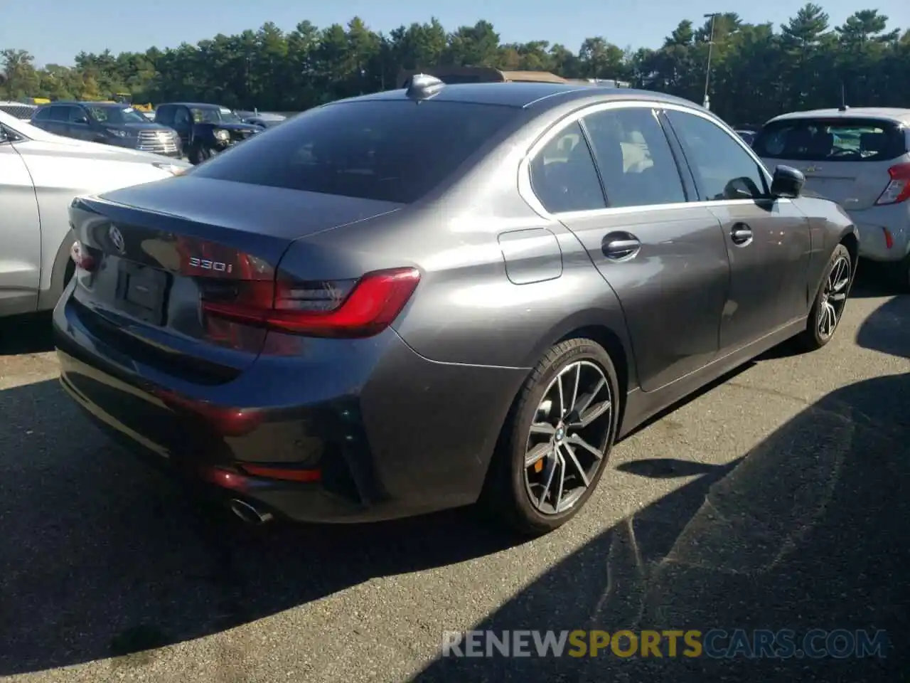 4 Photograph of a damaged car 3MW5R7J55K8A05182 BMW 3 SERIES 2019