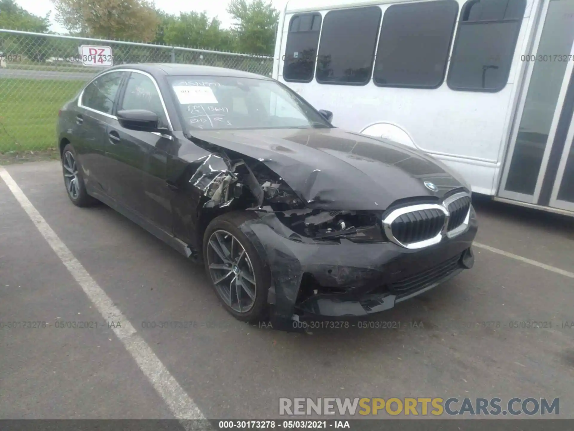 1 Photograph of a damaged car 3MW5R7J59K8B01123 BMW 3 SERIES 2019