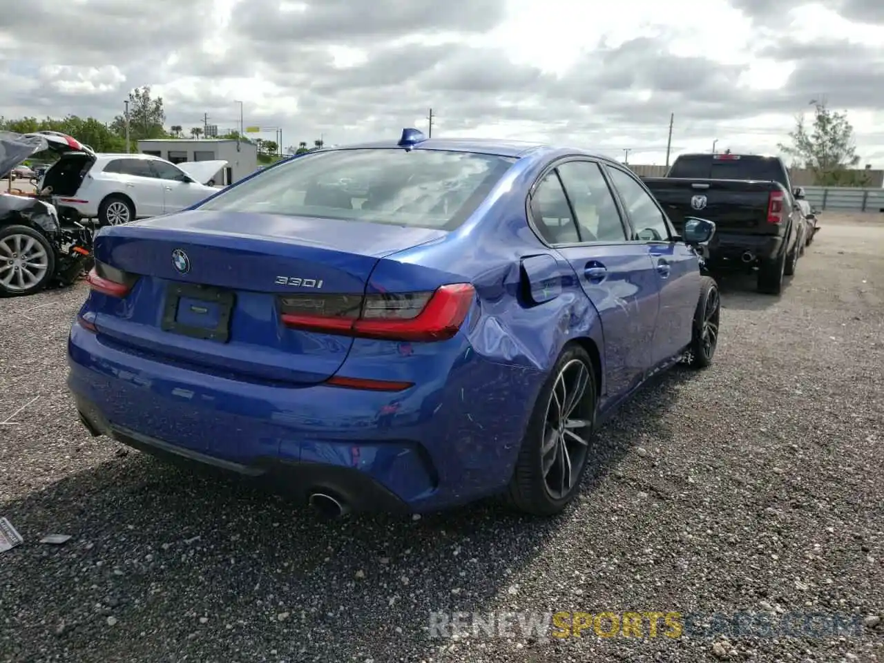 4 Photograph of a damaged car WBA5R1C50KAE81910 BMW 3 SERIES 2019