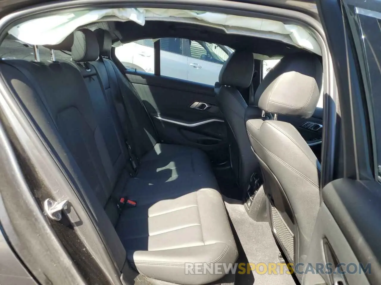 10 Photograph of a damaged car WBA5R1C50KAK08740 BMW 3 SERIES 2019
