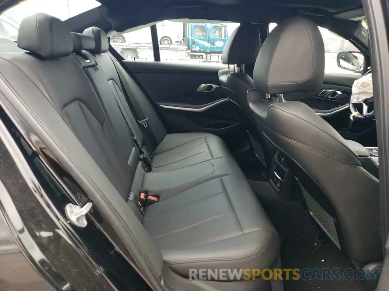 10 Photograph of a damaged car WBA5R1C53KAK09235 BMW 3 SERIES 2019