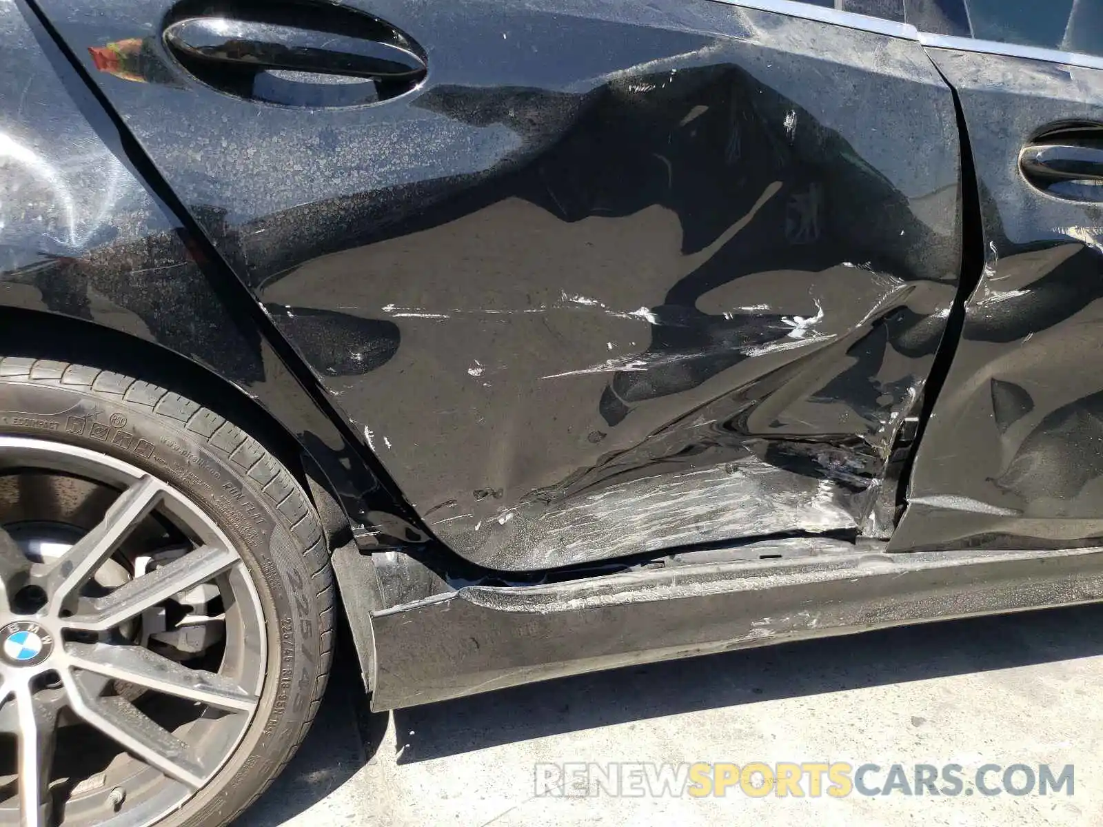 9 Photograph of a damaged car WBA5R1C53KAK09557 BMW 3 SERIES 2019