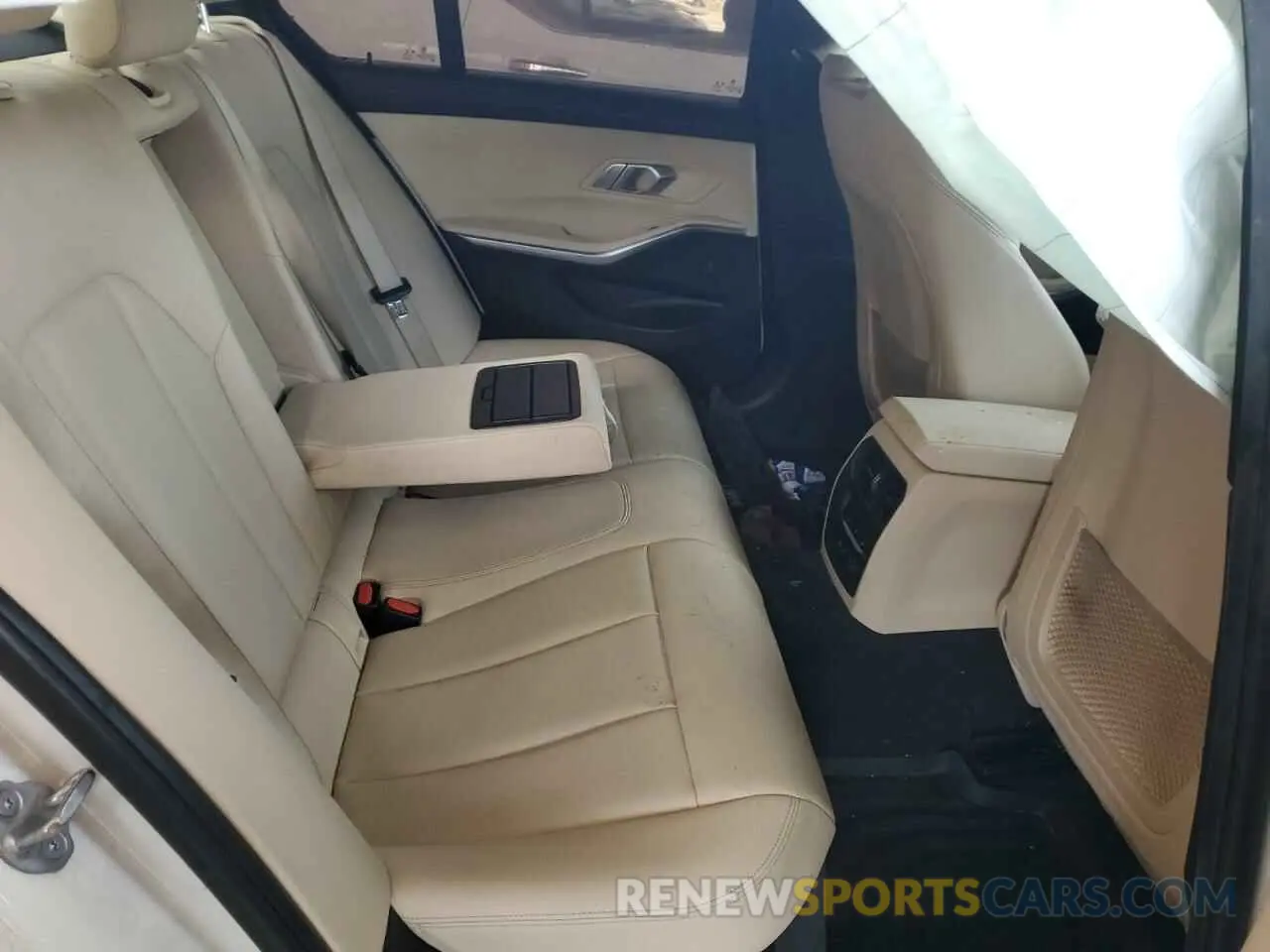 10 Photograph of a damaged car WBA5R1C53KAK10109 BMW 3 SERIES 2019