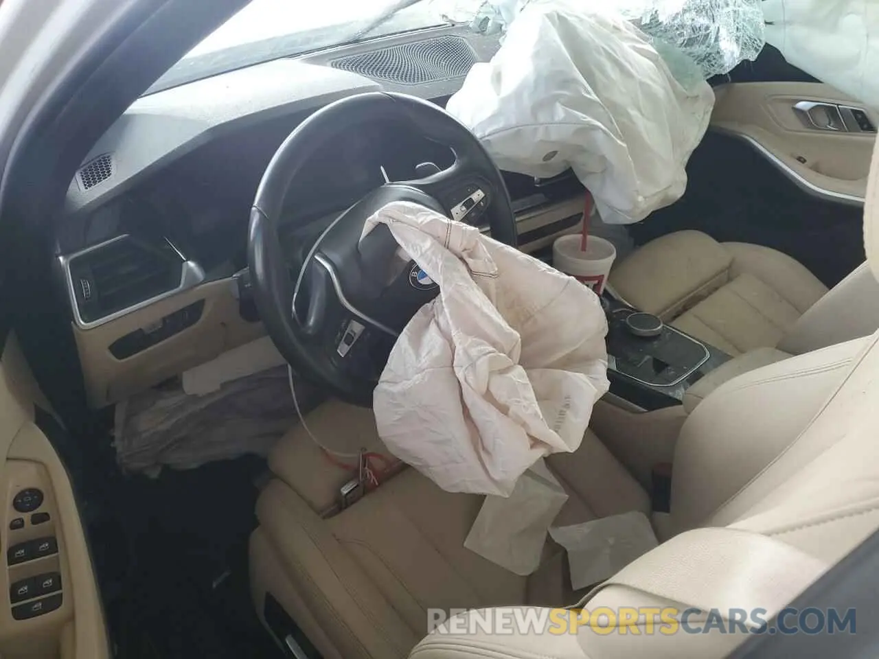 8 Photograph of a damaged car WBA5R1C53KAK10109 BMW 3 SERIES 2019