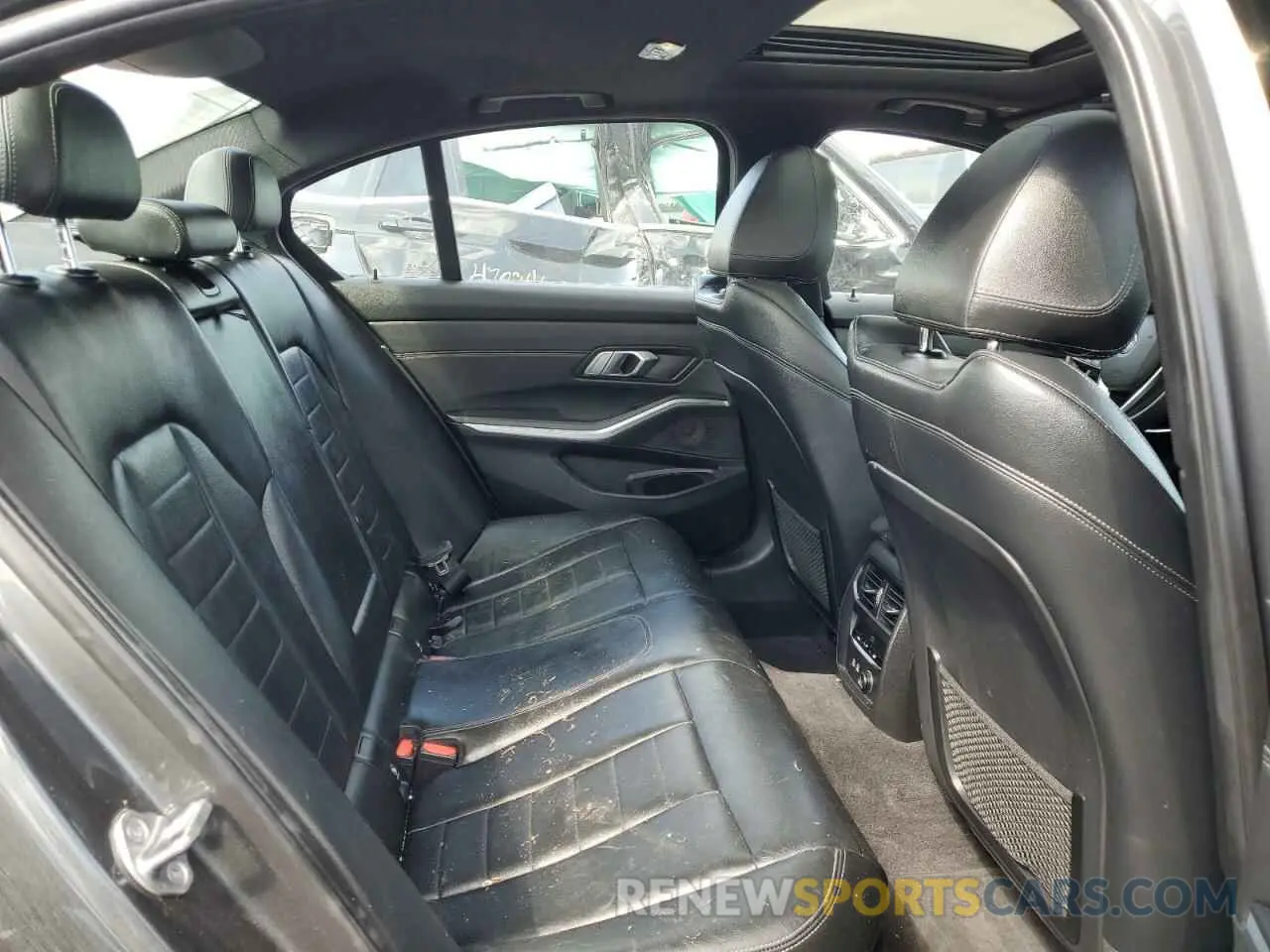 10 Photograph of a damaged car WBA5R1C55KAJ98853 BMW 3 SERIES 2019