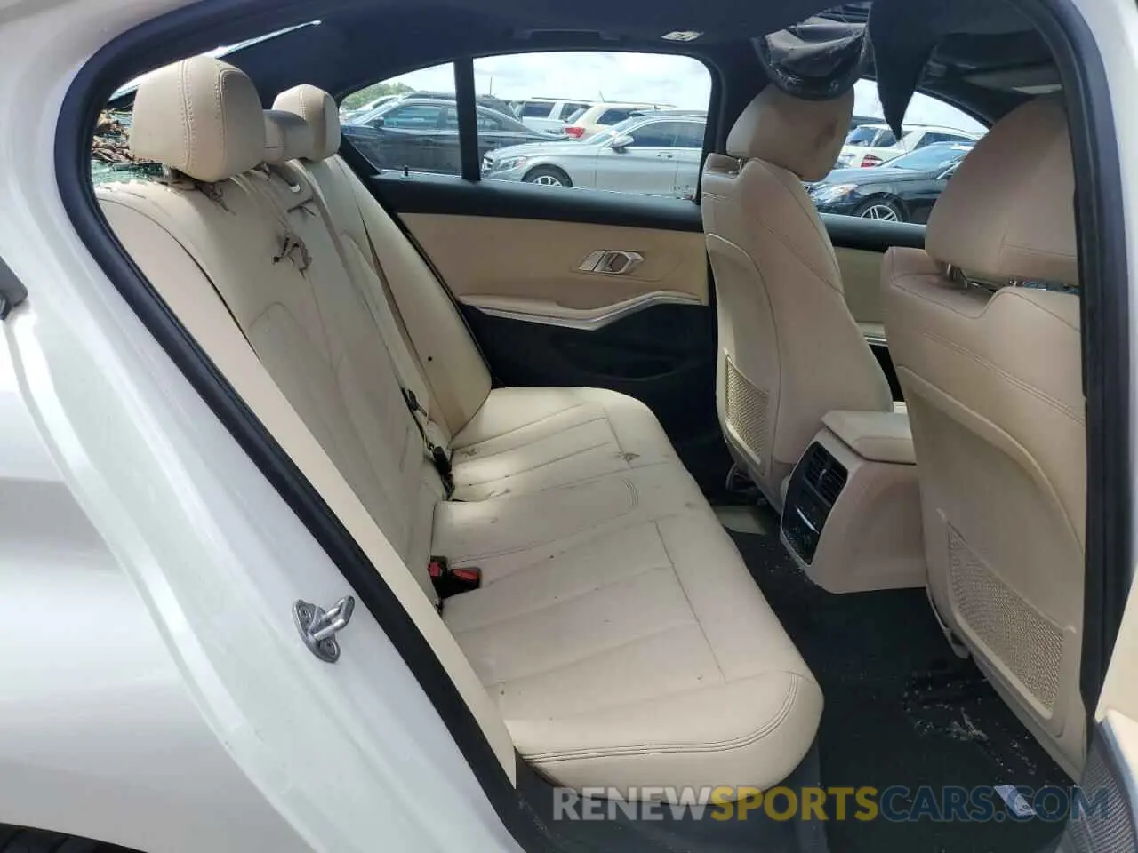 10 Photograph of a damaged car WBA5R1C56KAK06961 BMW 3 SERIES 2019
