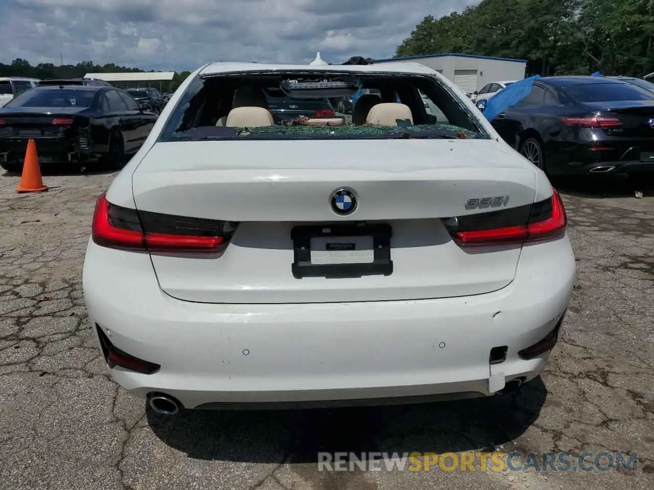 6 Photograph of a damaged car WBA5R1C56KAK06961 BMW 3 SERIES 2019
