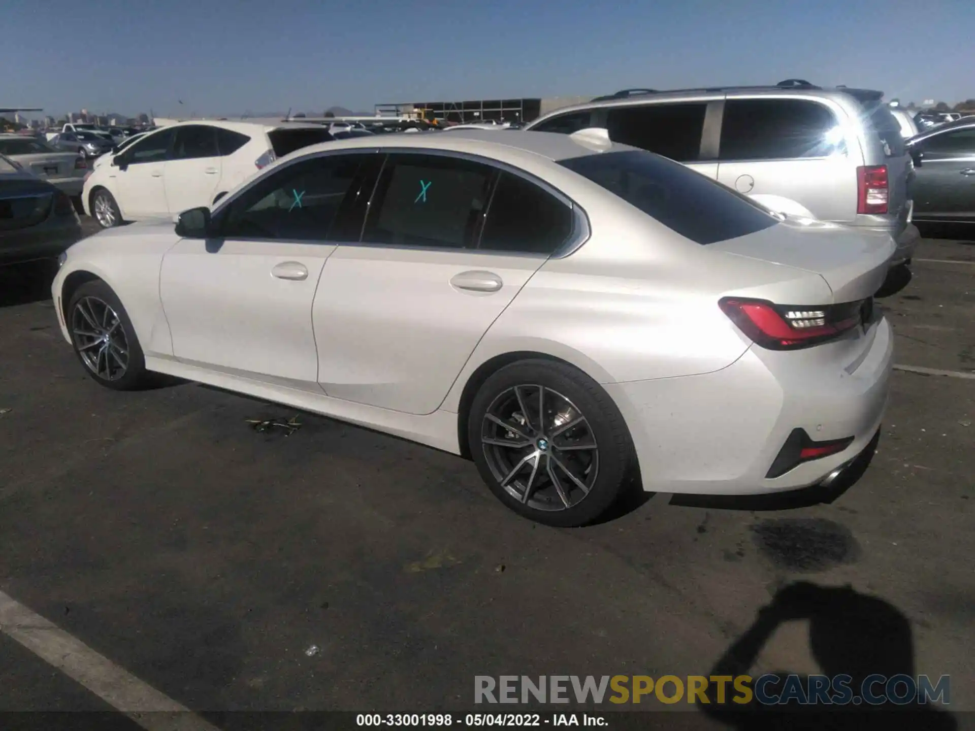 3 Photograph of a damaged car WBA5R1C57KAE82195 BMW 3 SERIES 2019