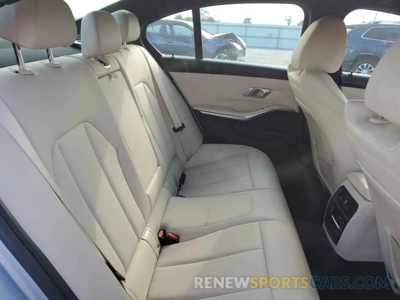 10 Photograph of a damaged car WBA5R1C5XKAK12164 BMW 3 SERIES 2019