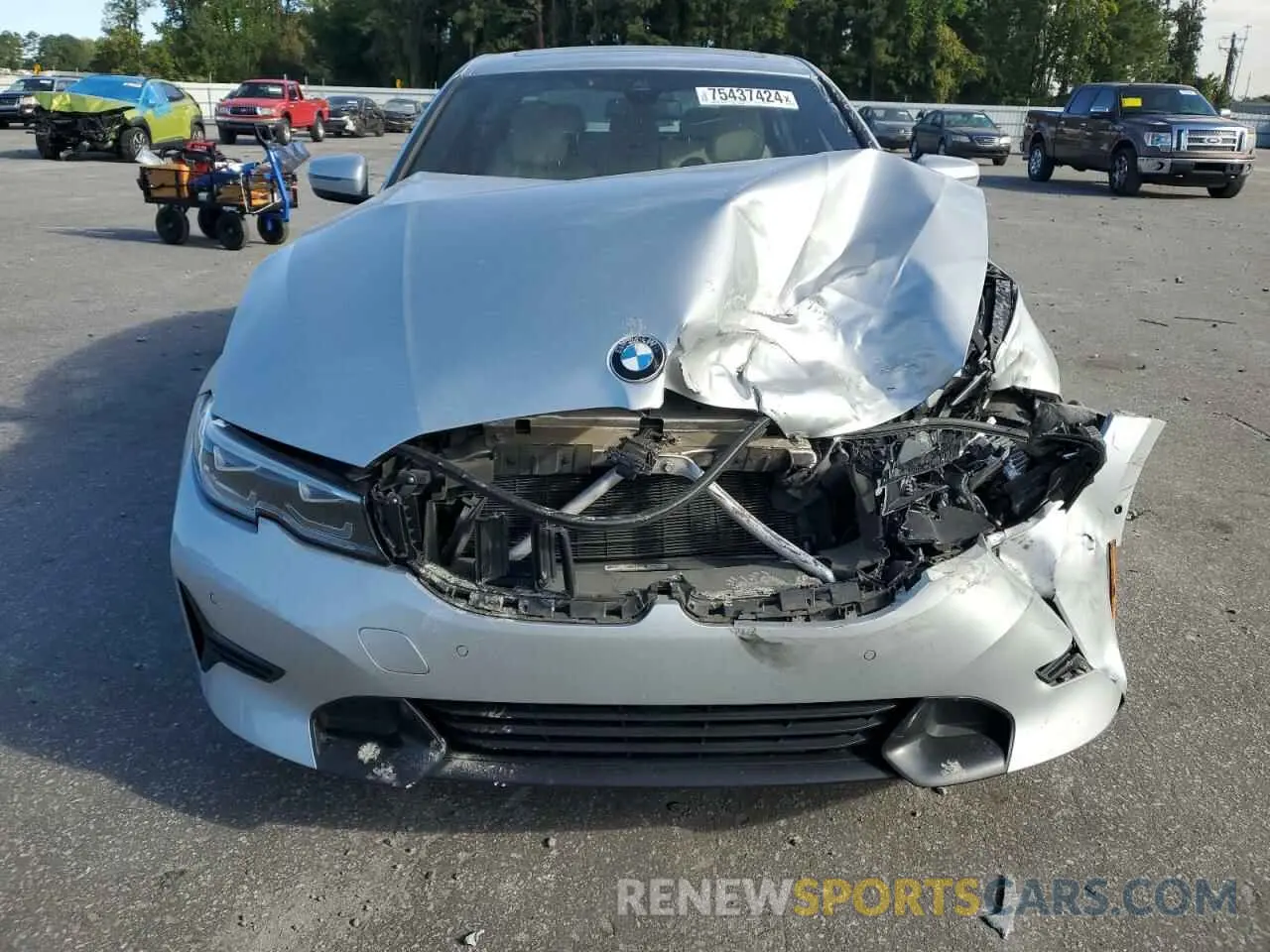 5 Photograph of a damaged car WBA5R1C5XKAK12164 BMW 3 SERIES 2019